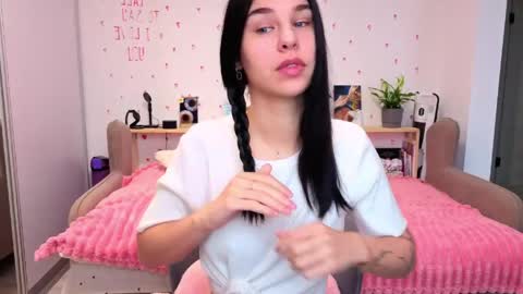 Molly online show from May 23, 2026, 2:39 am