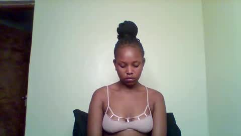 Majesty online show from December 18, 2025, 3:45 am