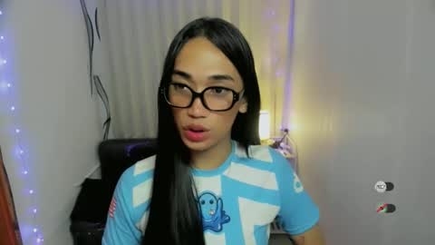 pixiedoll_ online show from January 15, 2026, 1:32 am