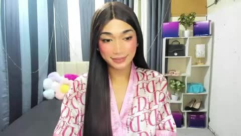 Snapshot of pixiedoll_ chatting on July 13, 2026, 5:27 pm pixiedoll_ online show from July 13, 2026, 5:27 pm