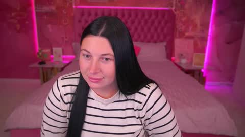 pixiehott online show from October 18, 2025, 8:09 pm