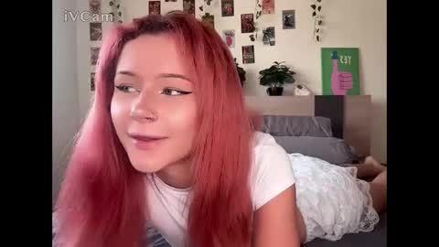 Snapshot of pixieyes0n chatting on February 20, 2026, 2:41 am Daryl online show from February 20, 2026, 2:41 am