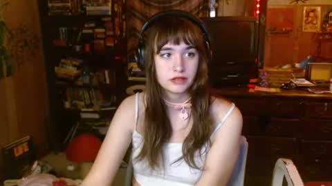 Izzy online show from October 11, 2025, 8:29 pm