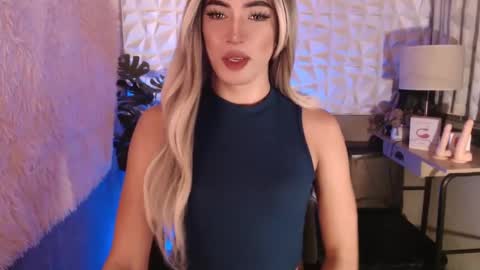 Snapshot of pixydominatrixx chatting on December 20, 2024, 8:38 am pixydominatrixx online show from December 20, 2024, 8:38 am