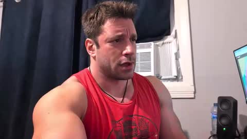 Snapshot of pizza_biceps chatting on January 14, 2026, 4:51 am pizza_biceps online show from January 14, 2026, 4:51 am