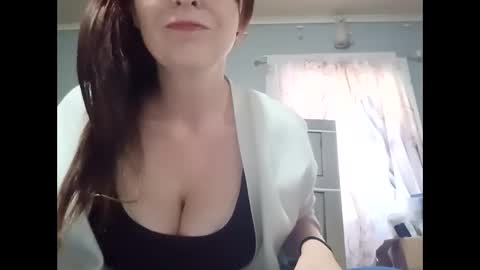 Snapshot of pizzedwife chatting on December 3, 2024, 10:18 pm pizzedwife online show from December 3, 2024, 10:18 pm