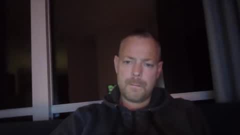 platugle online show from November 5, 2025, 9:48 pm