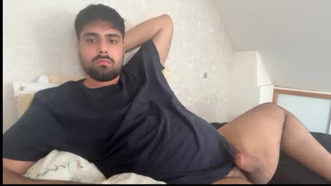 Snapshot of playboygangstaa chatting on May 27, 2026, 12:35 pm Zachhh online show from May 27, 2026, 12:35 pm
