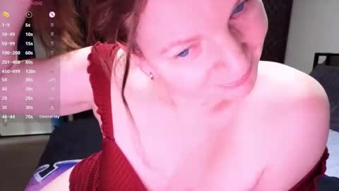 playfulcurvymilf online show from November 10, 2025, 12:04 pm
