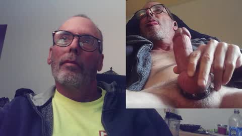 Snapshot of playfuljoy chatting on February 16, 2026, 6:04 pm StudMan online show from February 16, 2026, 6:04 pm