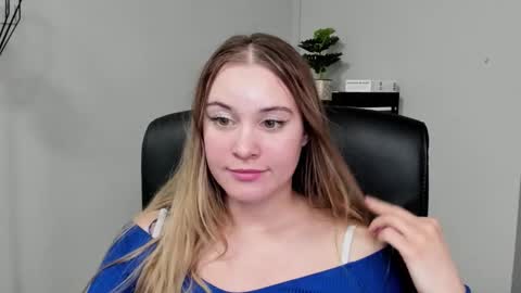 Valeria online show from March 28, 2026, 8:19 pm