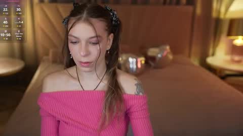 Lana online show from November 11, 2025, 11:54 am