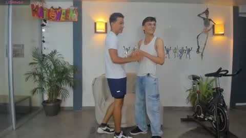   online show from October 19, 2025, 11:16 pm