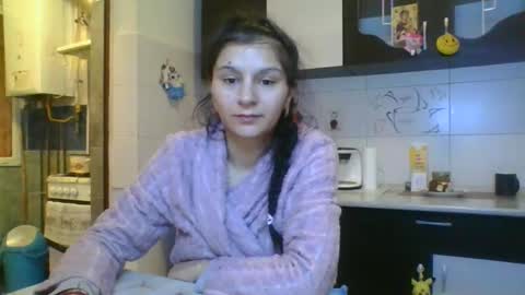 pleas3s_sweet online show from February 17, 2025, 3:15 am