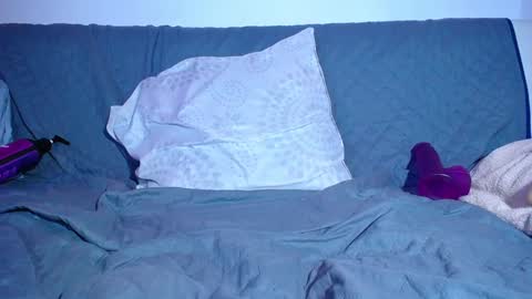  CHARLOTTE  online show from December 19, 2024, 4:35 pm