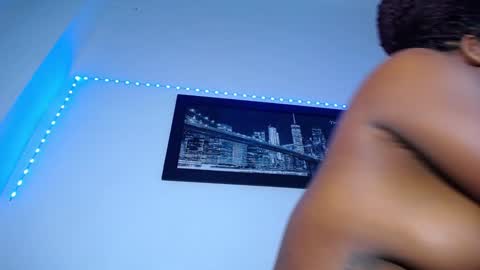  CHARLOTTE  online show from February 3, 2025, 1:08 pm