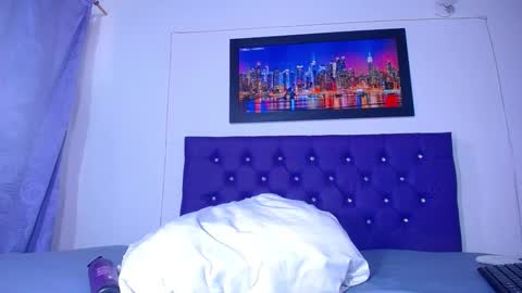  CHARLOTTE  online show from September 29, 2025, 3:06 pm