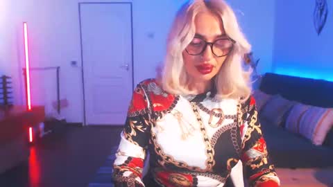 Victoria online show from January 11, 2025, 9:36 pm