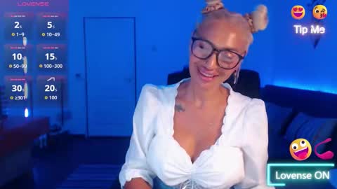 Victoria online show from September 13, 2025, 9:03 pm