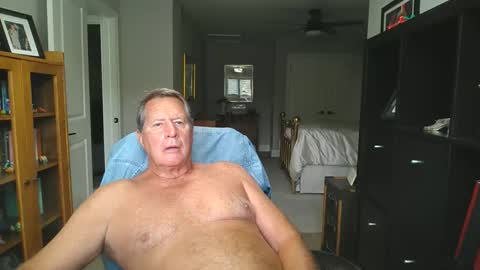 Snapshot of pleeeezeher chatting on September 24, 2025, 4:32 pm pleeeezeher online show from September 24, 2025, 4:32 pm