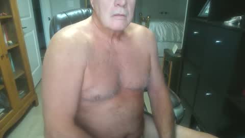 Snapshot of pleeeezeher chatting on November 6, 2025, 7:59 pm pleeeezeher online show from November 6, 2025, 7:59 pm