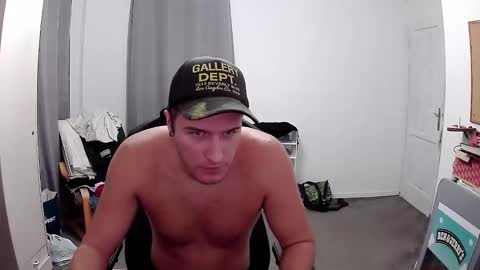 plkrisztian online show from October 5, 2025, 6:50 pm