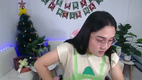 Ploysai online show from December 19, 2024, 12:01 pm