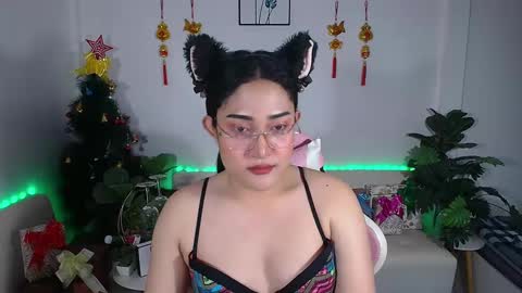 Ploysai online show from January 15, 2025, 7:05 am