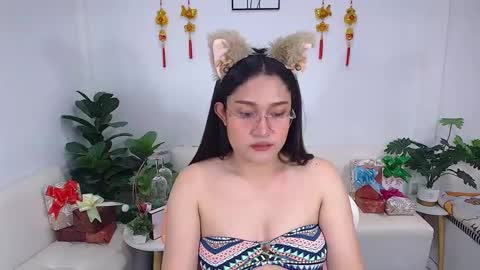 Ploysai online show from February 7, 2025, 3:12 am
