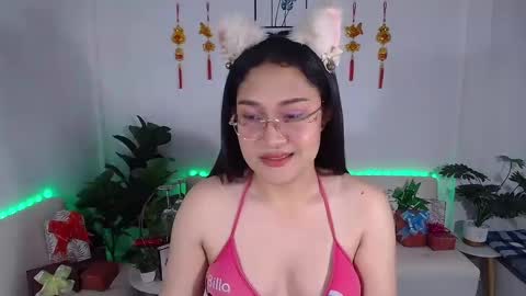 Ploysai online show from February 25, 2025, 2:14 am