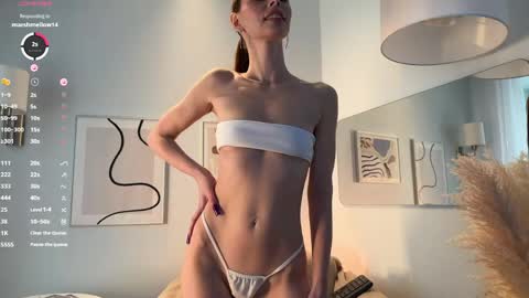 Snapshot of plsbemydaddy_ chatting on April 4, 2026, 1:08 pm Amelie online show from April 4, 2026, 1:08 pm