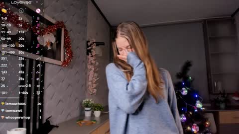 Snapshot of pluf_pluf chatting on December 27, 2024, 1:11 am HiI am Vivian online show from December 27, 2024, 1:11 am