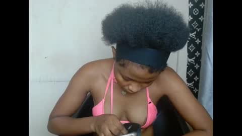 plumnjuicyx online show from January 31, 2025, 9:48 am