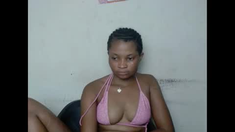plumnjuicyx online show from February 9, 2025, 4:40 pm