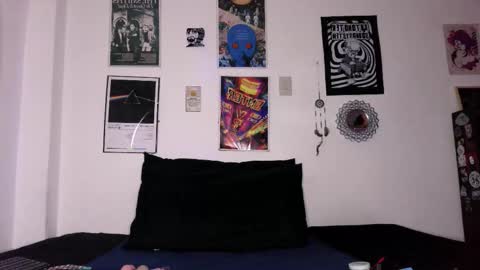 Snapshot of plutonbluemoon_999 chatting on October 2, 2025, 12:17 am online show from October 2, 2025, 12:17 am