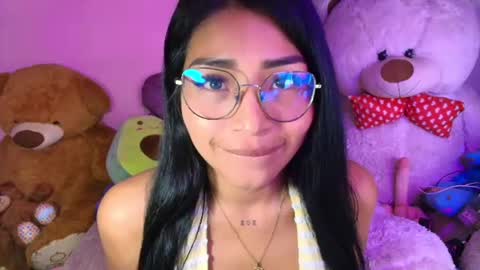Snapshot of pocahontas_cute chatting on June 10, 2026, 11:24 pm Nicole online show from June 10, 2026, 11:24 pm
