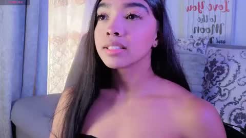 Snapshot of pocahontas_moon chatting on June 25, 2026, 3:49 pm Pocahontas online show from June 25, 2026, 3:49 pm