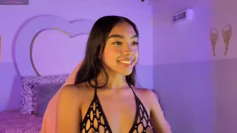Snapshot of pocahontas_moon chatting on July 8, 2026, 3:38 pm Pocahontas online show from July 8, 2026, 3:38 pm