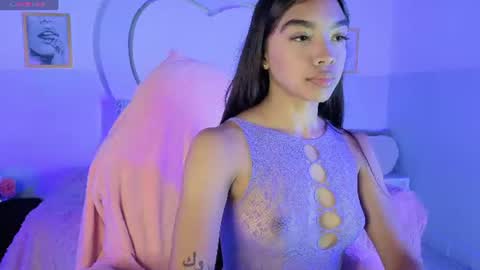 Snapshot of pocahontas_moon chatting on July 9, 2026, 3:38 pm Pocahontas online show from July 9, 2026, 3:38 pm