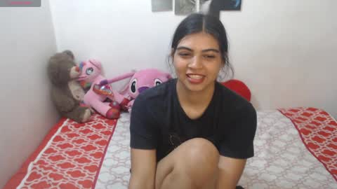 Snapshot of pocahontas_princess__ chatting on April 23, 2026, 2:52 pm Pocahontas online show from April 23, 2026, 2:52 pm