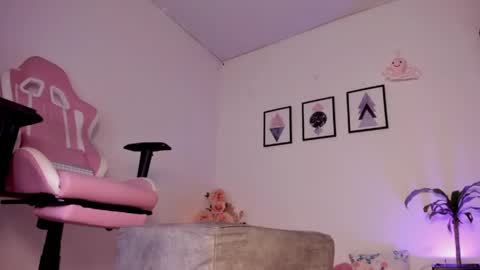 Snapshot of pocahontas_sensual chatting on May 2, 2026, 3:00 am Jasmine online show from May 2, 2026, 3:00 am