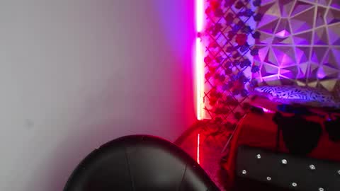 Snapshot of poison_doll2 chatting on November 13, 2025, 6:07 pm poison_doll2 online show from November 13, 2025, 6:07 pm