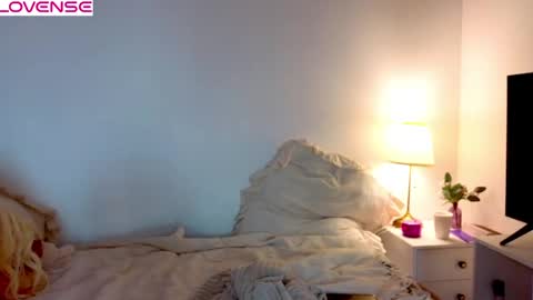 Rose online show from April 15, 2026, 11:50 am