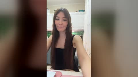 poison_glow online show from April 11, 2026, 1:15 pm