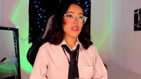 Willow                      Hours 12pm to 630pm Colombian time FRIDAY AND SUNDAY FREE DAYS online show from January 5, 2025, 6:02 pm