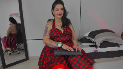 poisson_ivy_ online show from February 12, 2025, 5:05 am