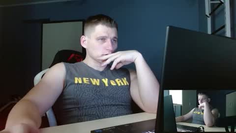 Poliglotjoe2 online show from February 19, 2026, 7:21 pm