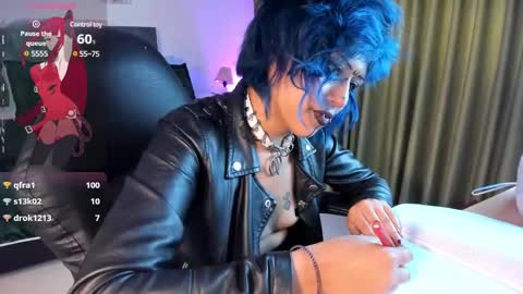 Snapshot of polilla_10_ chatting on February 13, 2025, 2:52 pm Poli online show from February 13, 2025, 2:52 pm