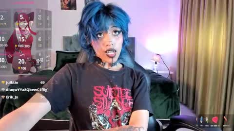 Snapshot of polilla_10_ chatting on February 19, 2025, 2:55 pm Poli online show from February 19, 2025, 2:55 pm