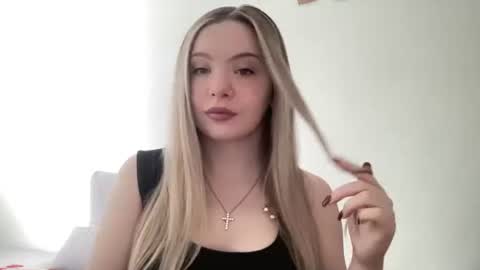 Snapshot of polishangel222 chatting on February 6, 2026, 11:13 am polishangel222 online show from February 6, 2026, 11:13 am